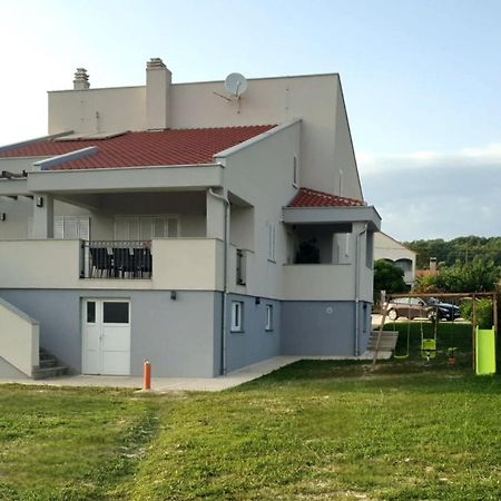 Holiday Home Gidas - Hot Tub, Gym, Playground Radovin Exterior foto
