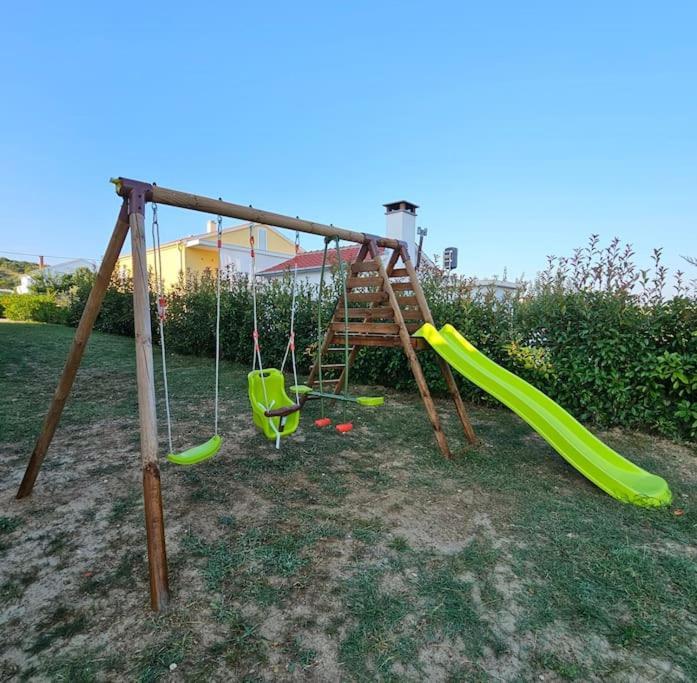 Holiday Home Gidas - Hot Tub, Gym, Playground Radovin Exterior foto