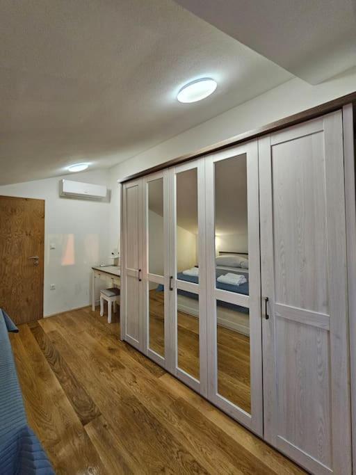 Holiday Home Gidas - Hot Tub, Gym, Playground Radovin Exterior foto