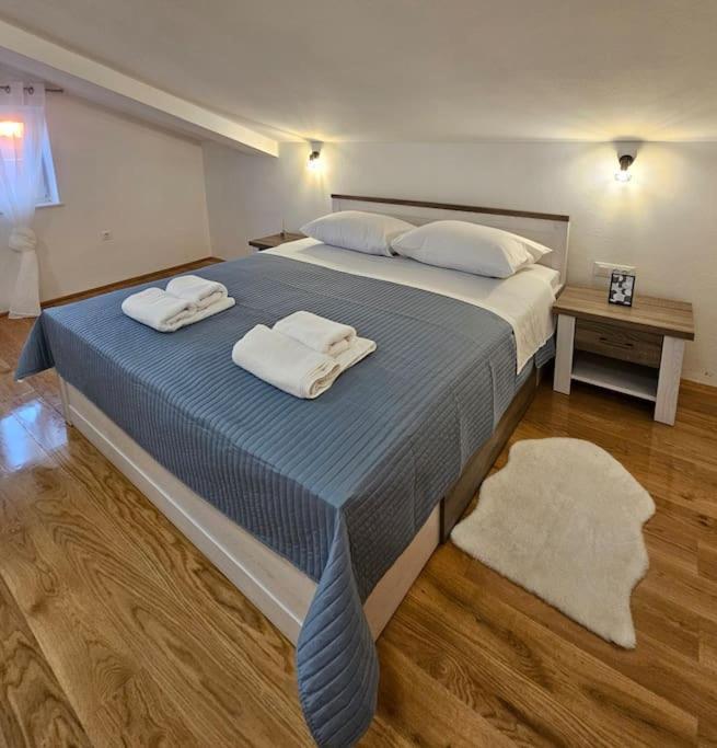 Holiday Home Gidas - Hot Tub, Gym, Playground Radovin Exterior foto