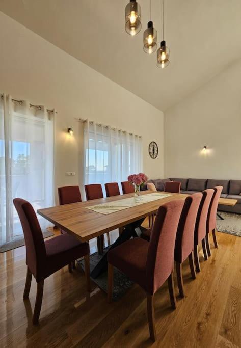 Holiday Home Gidas - Hot Tub, Gym, Playground Radovin Exterior foto